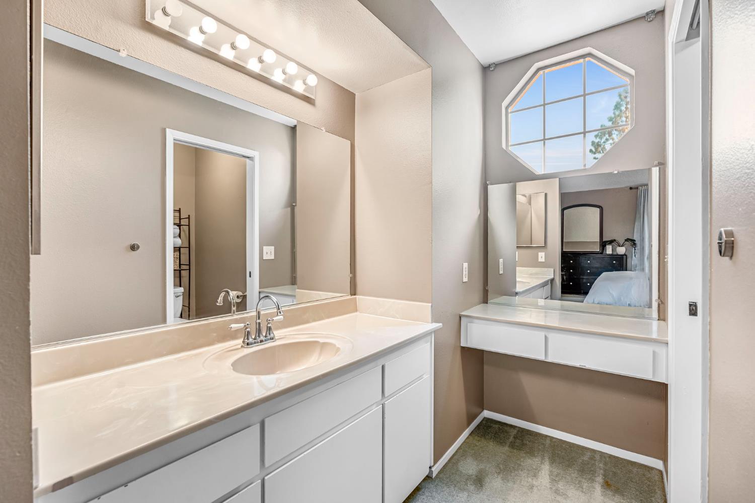 3770 W Barstow Ave #157, Fresno, CA 93711