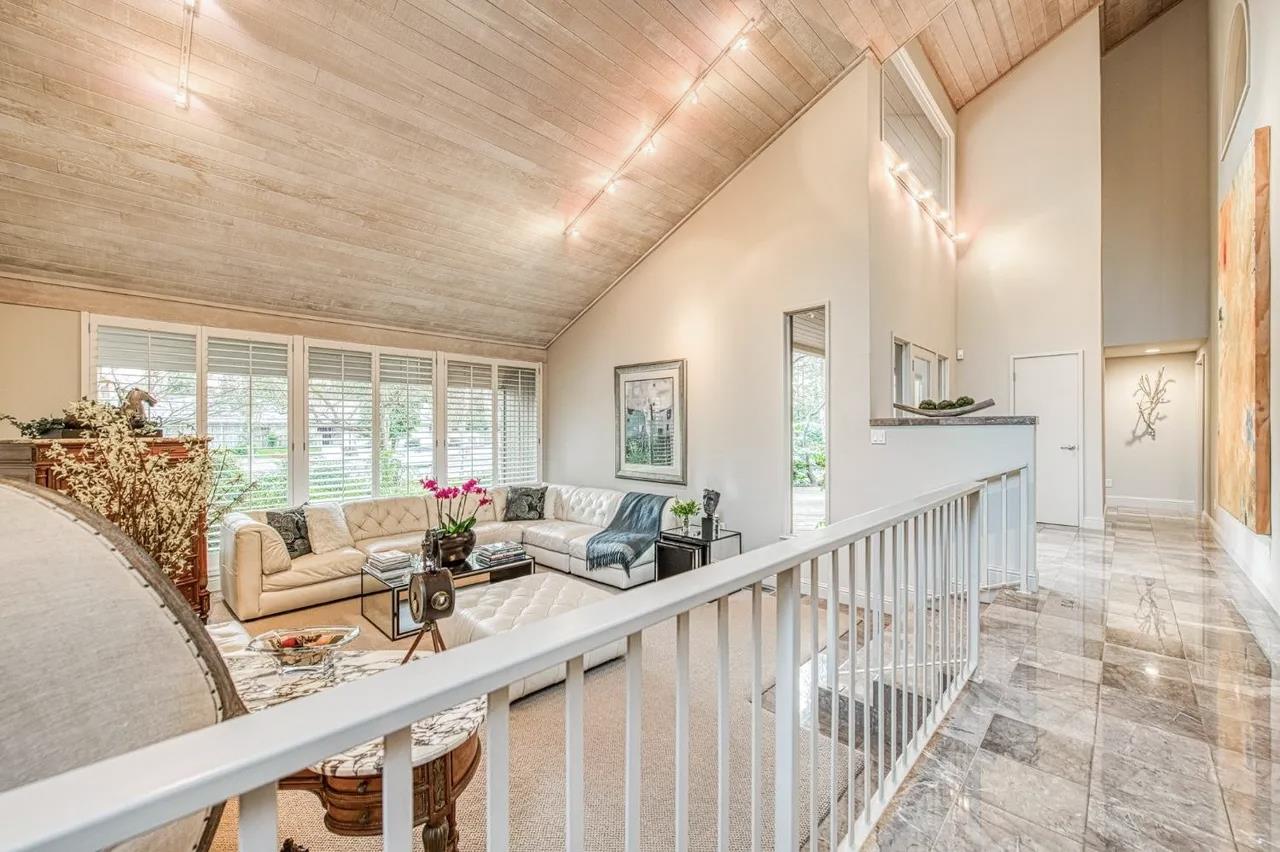 2352 W Loma Linda Ave, Fresno, CA 93711