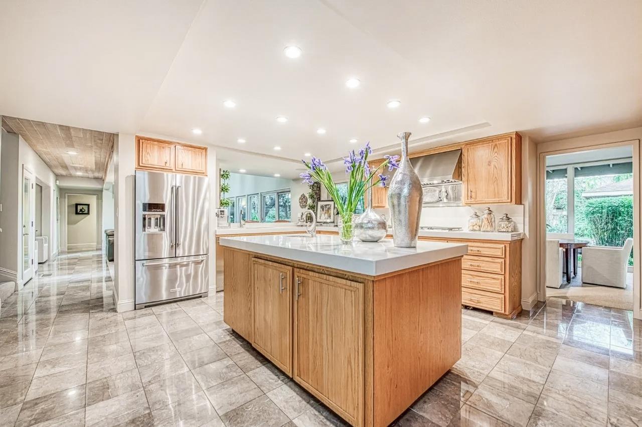 2352 W Loma Linda Ave, Fresno, CA 93711