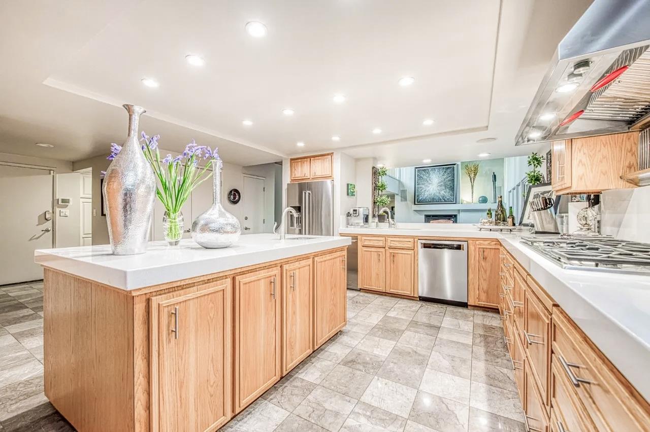 2352 W Loma Linda Ave, Fresno, CA 93711