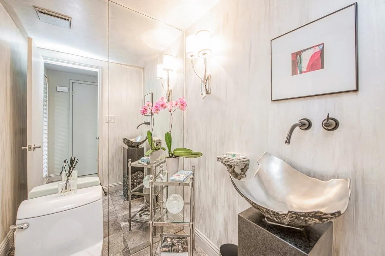 2352 W Loma Linda Ave, Fresno, CA 93711