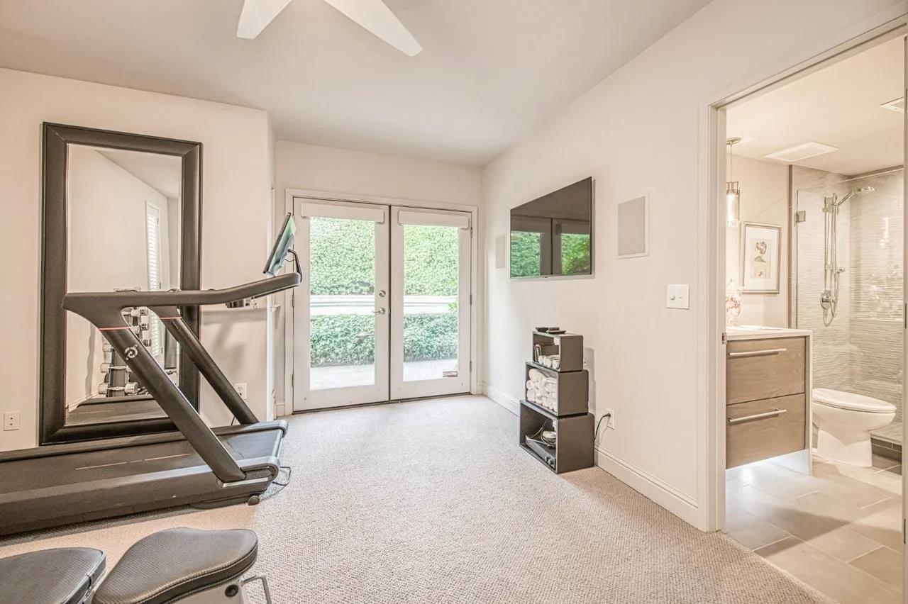 2352 W Loma Linda Ave, Fresno, CA 93711