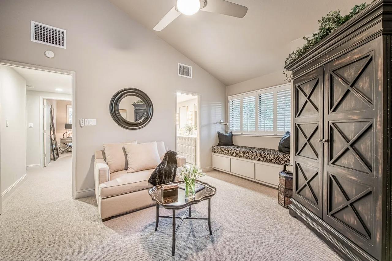 2352 W Loma Linda Ave, Fresno, CA 93711