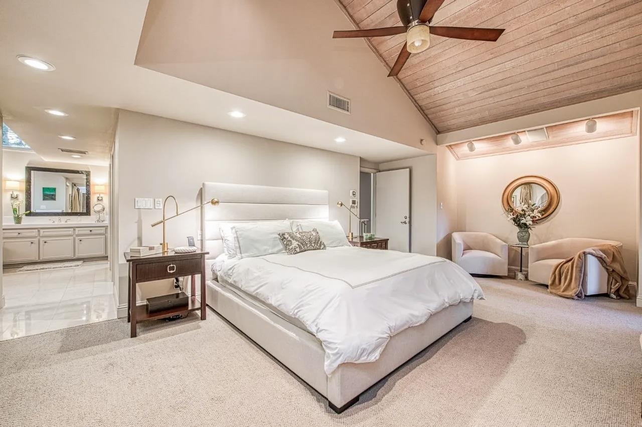 2352 W Loma Linda Ave, Fresno, CA 93711