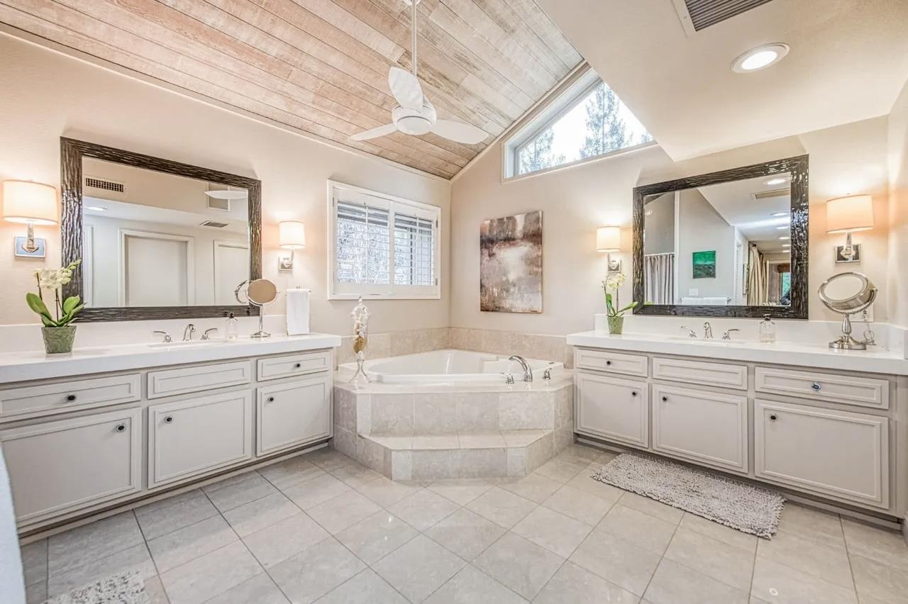 2352 W Loma Linda Ave, Fresno, CA 93711