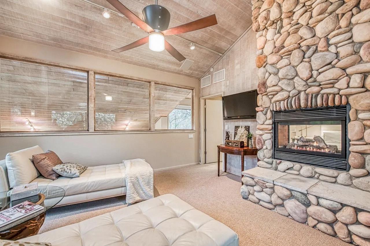 2352 W Loma Linda Ave, Fresno, CA 93711