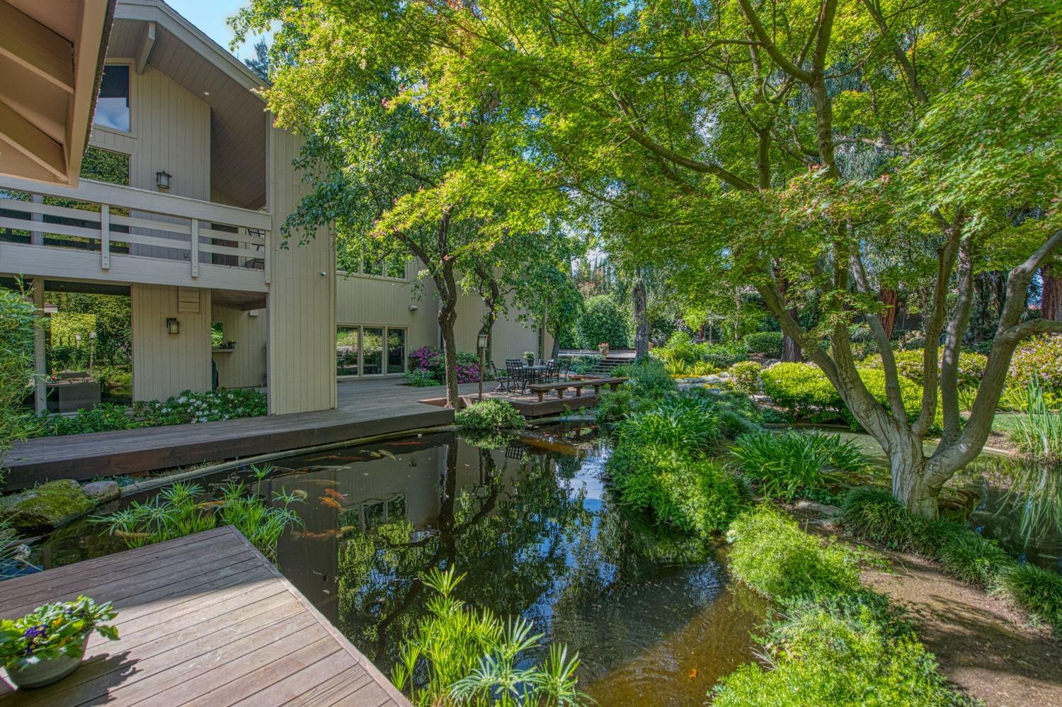 2352 W Loma Linda Ave, Fresno, CA 93711