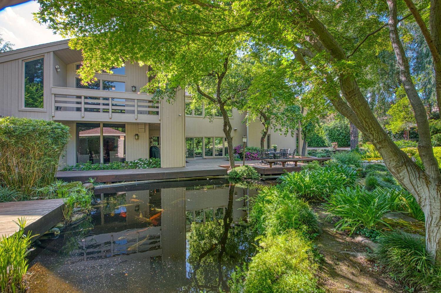 2352 W Loma Linda Ave, Fresno, CA 93711