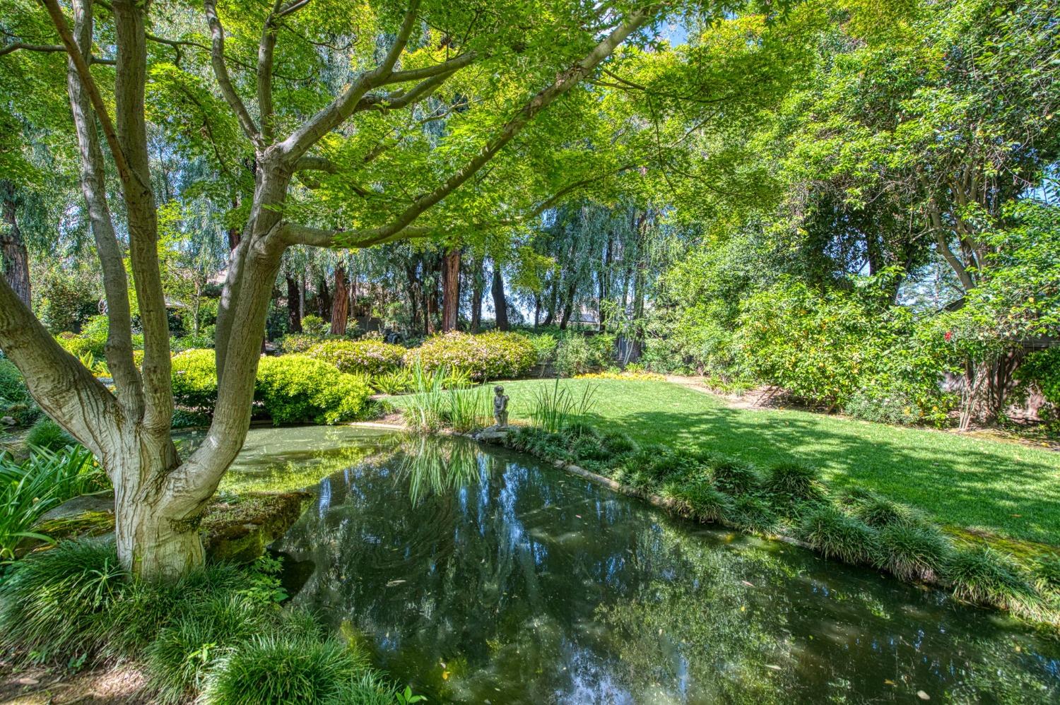 2352 W Loma Linda Ave, Fresno, CA 93711