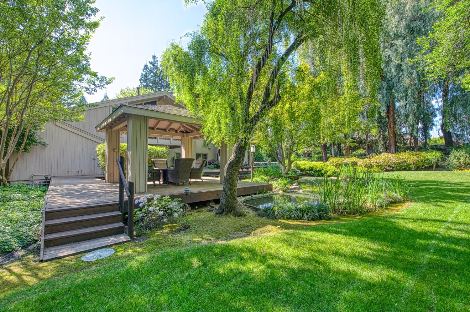 2352 W Loma Linda Ave, Fresno, CA 93711