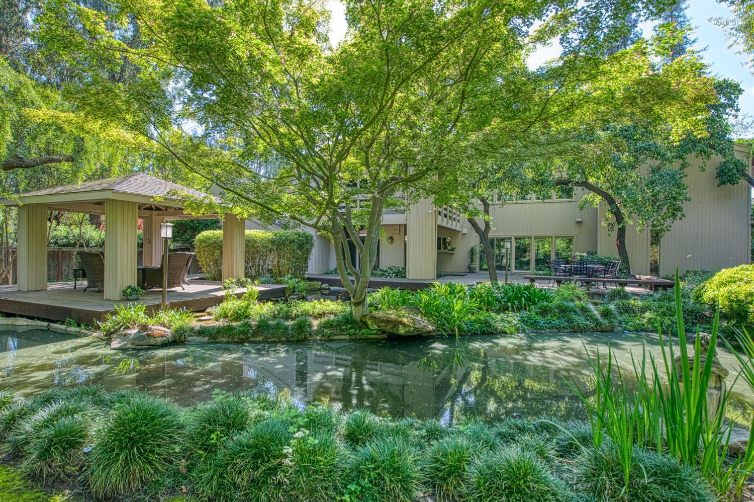 2352 W Loma Linda Ave, Fresno, CA 93711