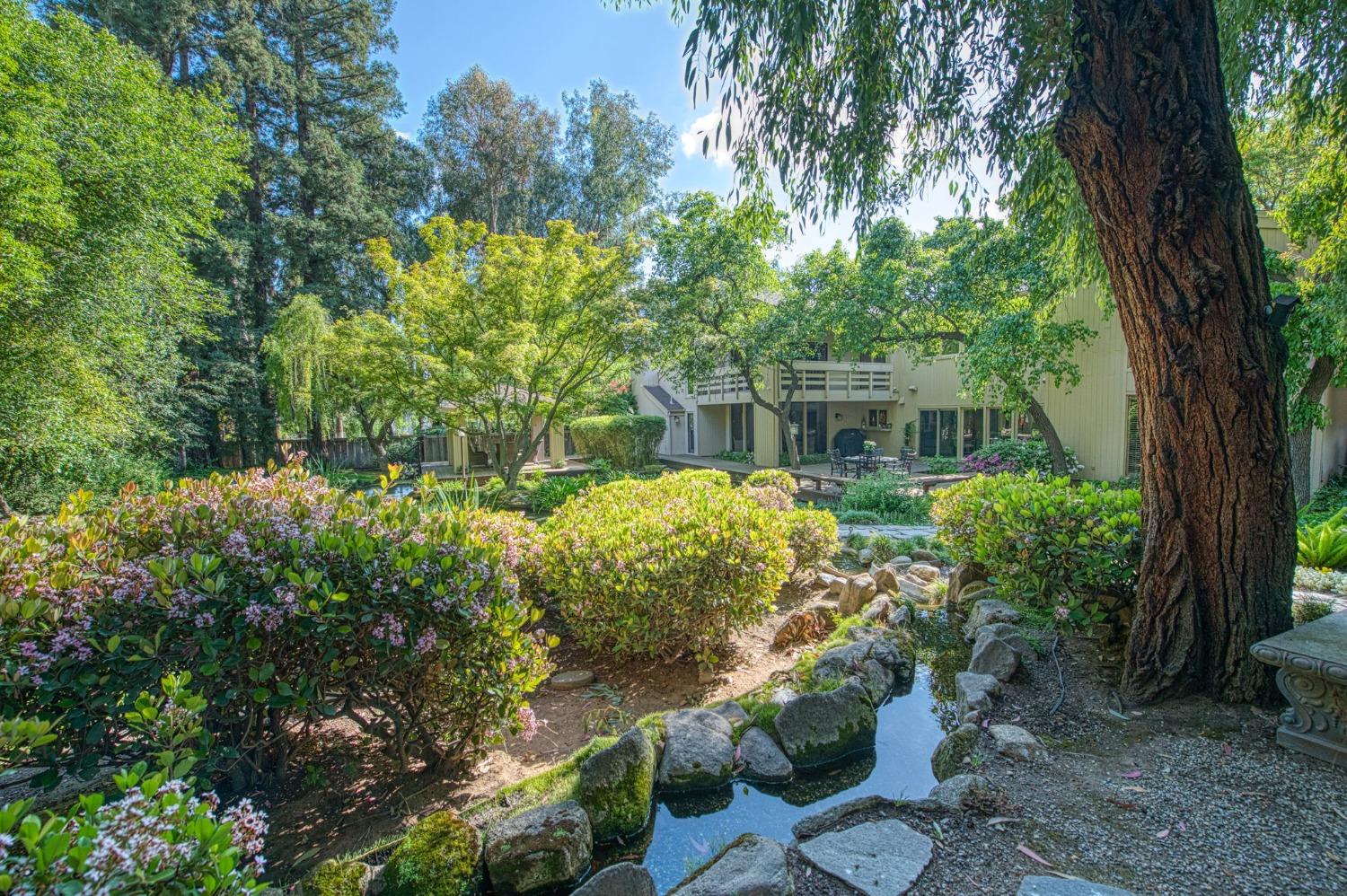 2352 W Loma Linda Ave, Fresno, CA 93711