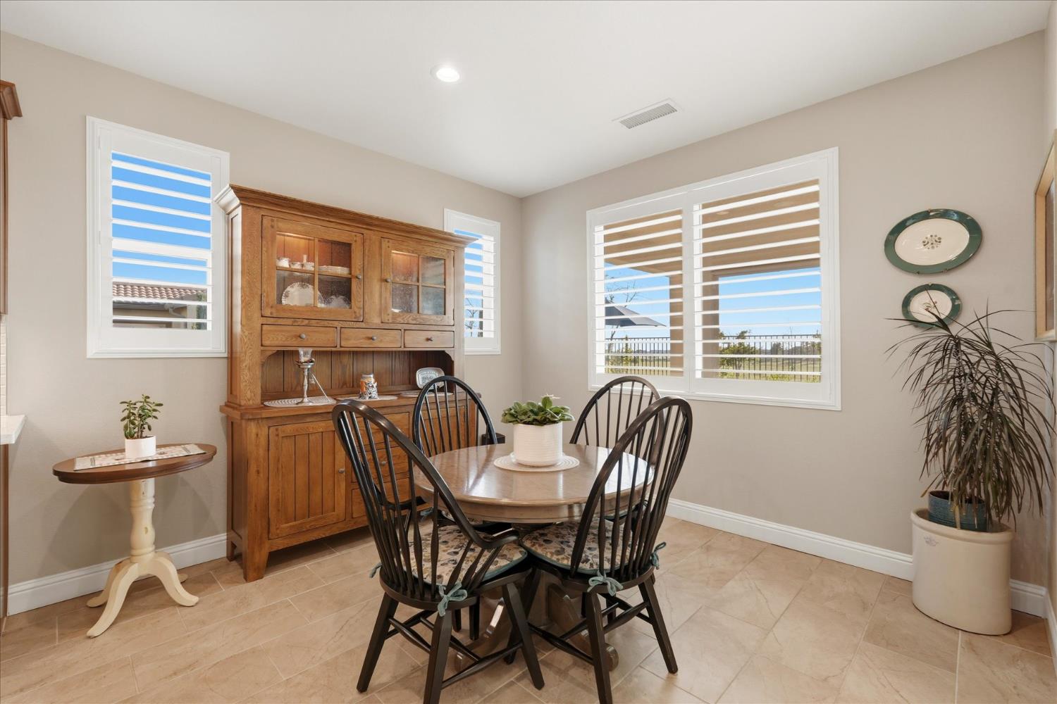 4314 Little Canyon Dr, Madera, CA 93636