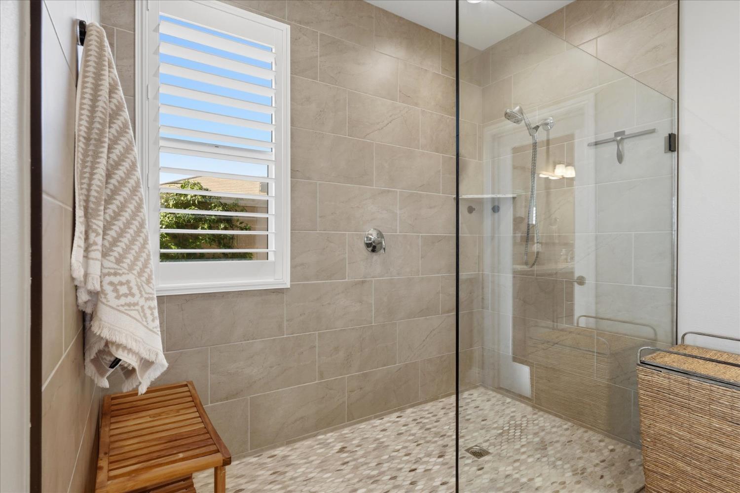 4314 Little Canyon Dr, Madera, CA 93636