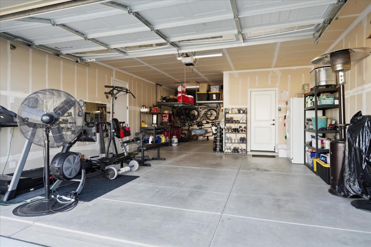 4314 Little Canyon Dr, Madera, CA 93636