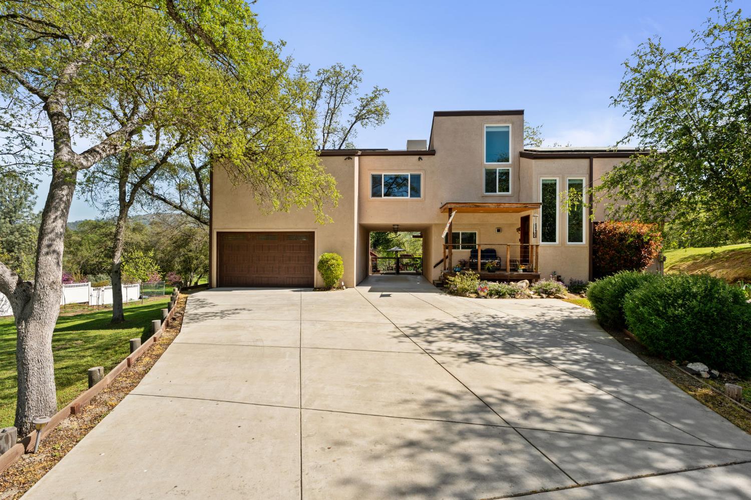 28905 Acorn Way, Coarsegold, CA 93614