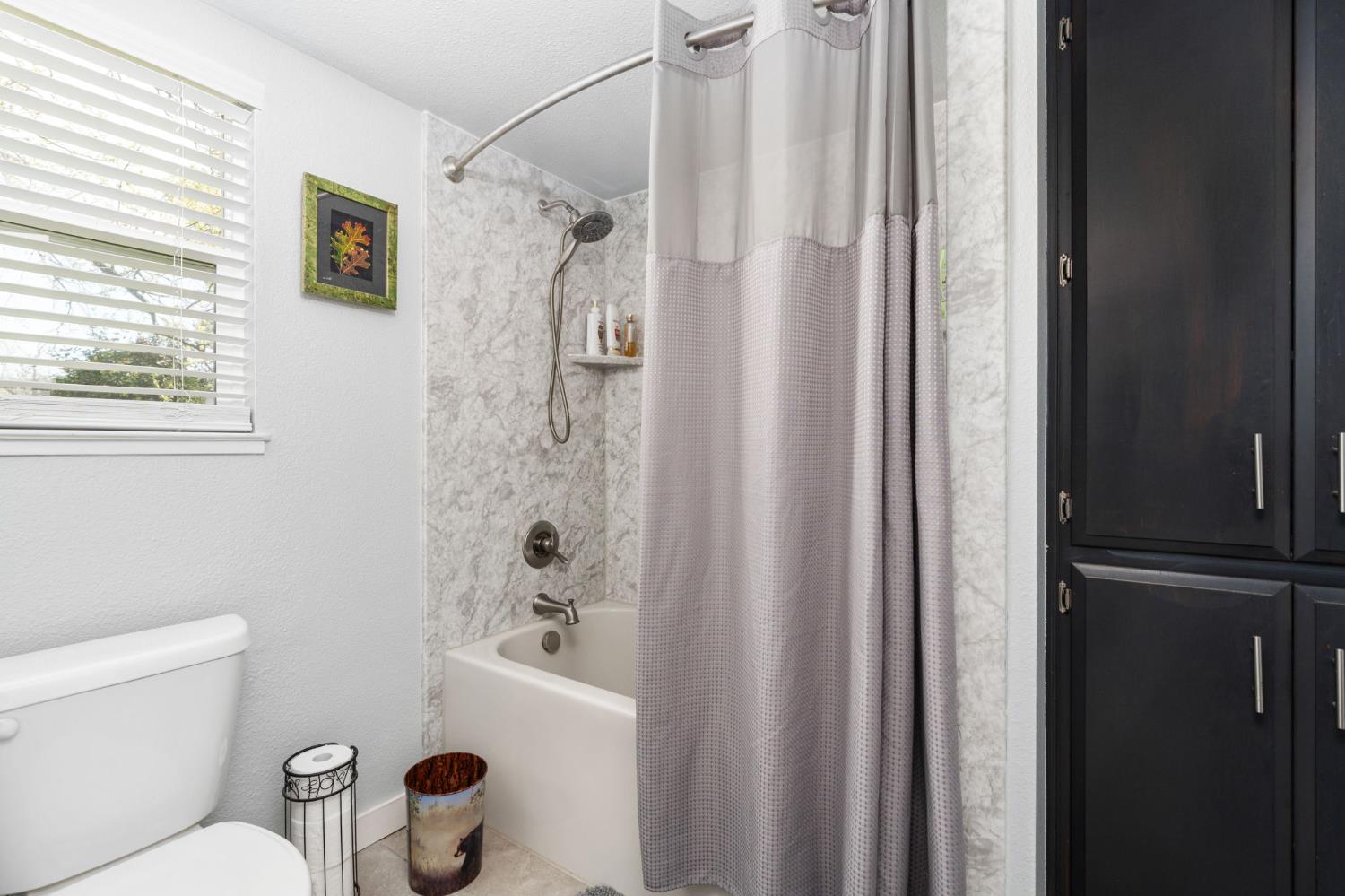 28905 Acorn Way, Coarsegold, CA 93614