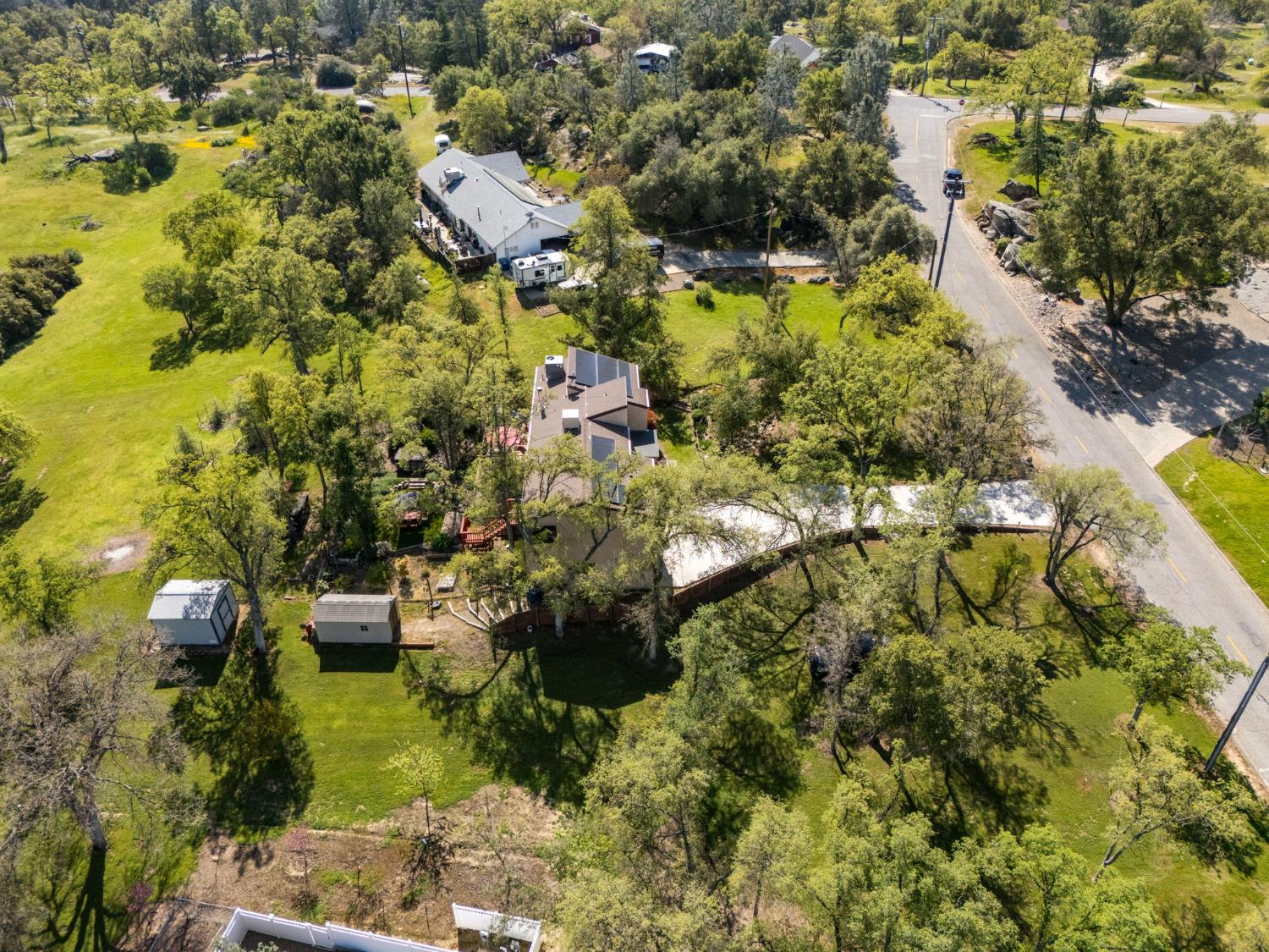 28905 Acorn Way, Coarsegold, CA 93614