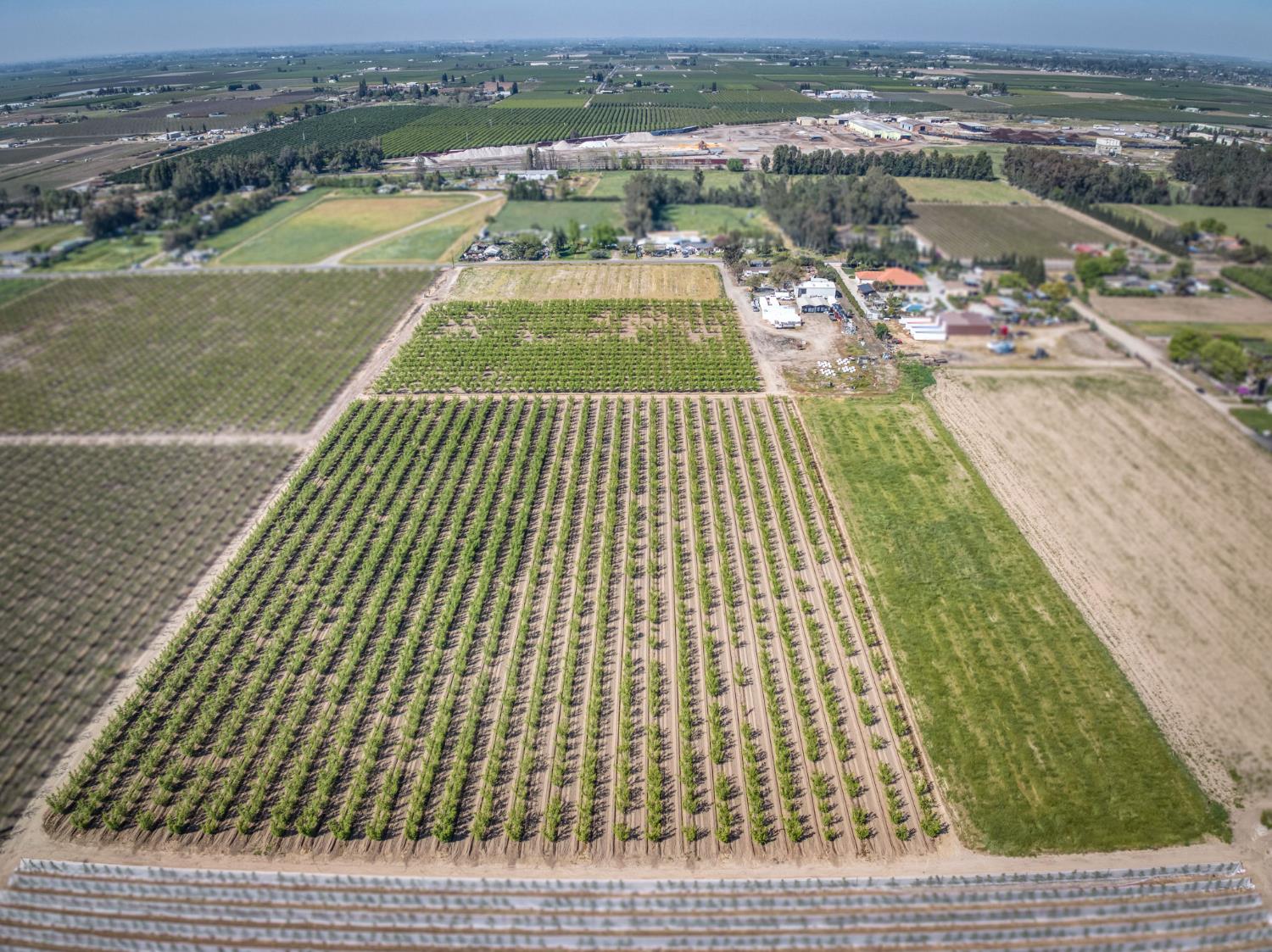 42682 Road 72, Dinuba, CA 93618