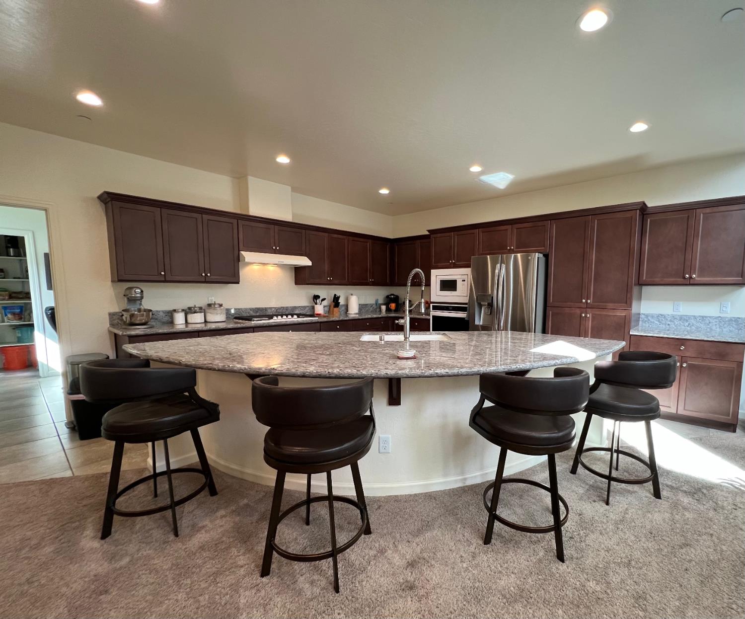 1100 Corazon Ave, Clovis, CA 93619