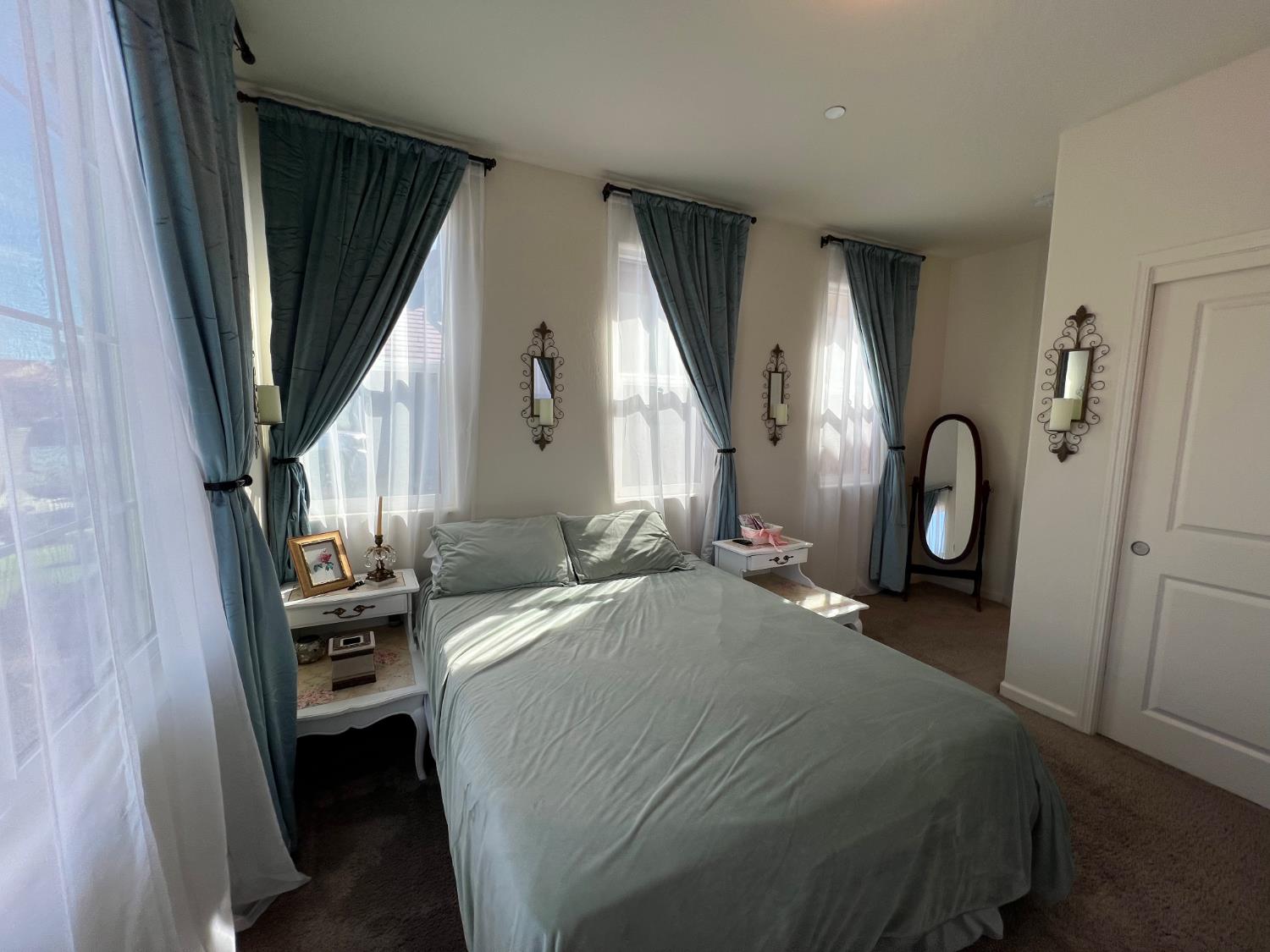 1100 Corazon Ave, Clovis, CA 93619