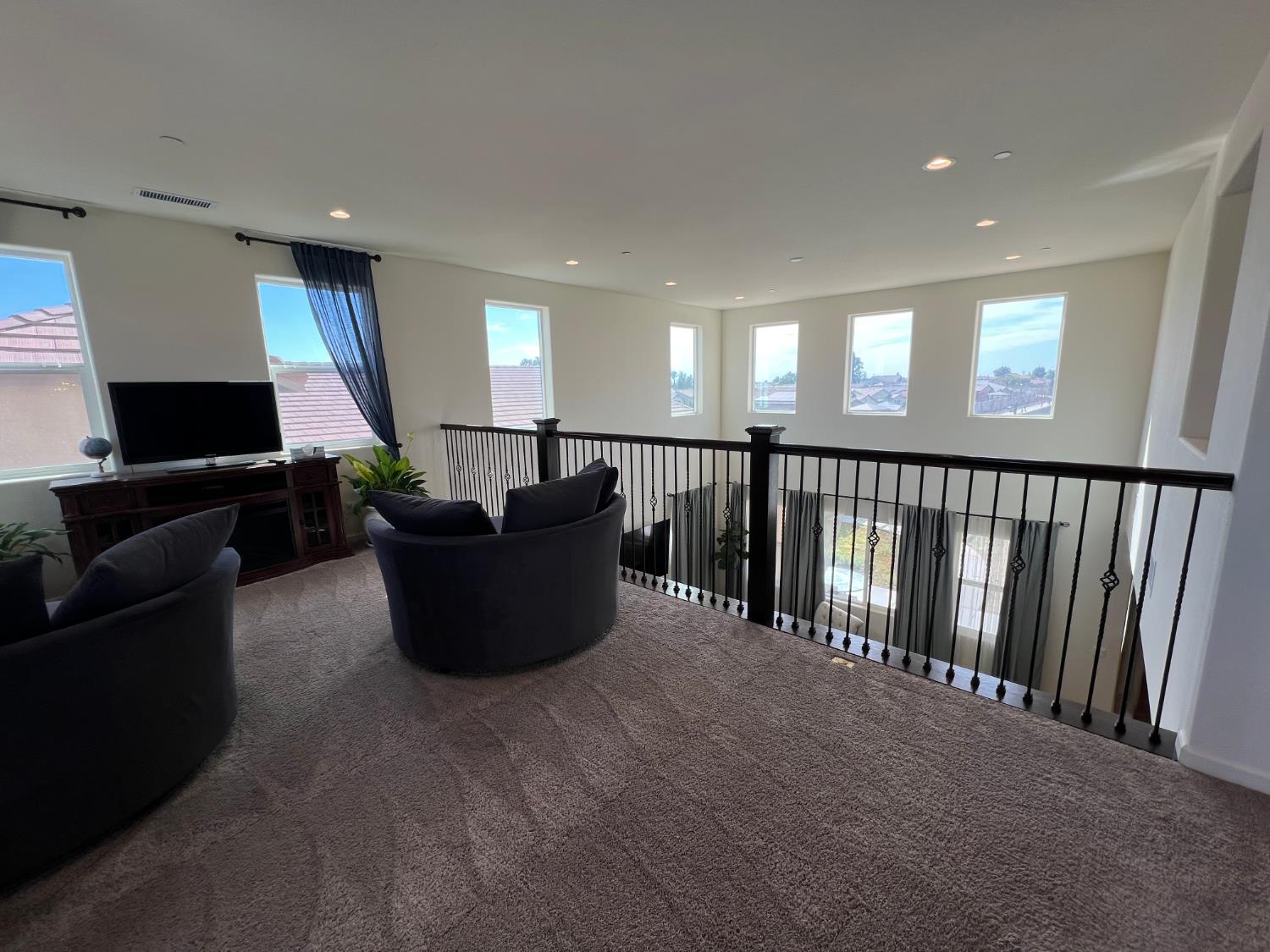 1100 Corazon Ave, Clovis, CA 93619