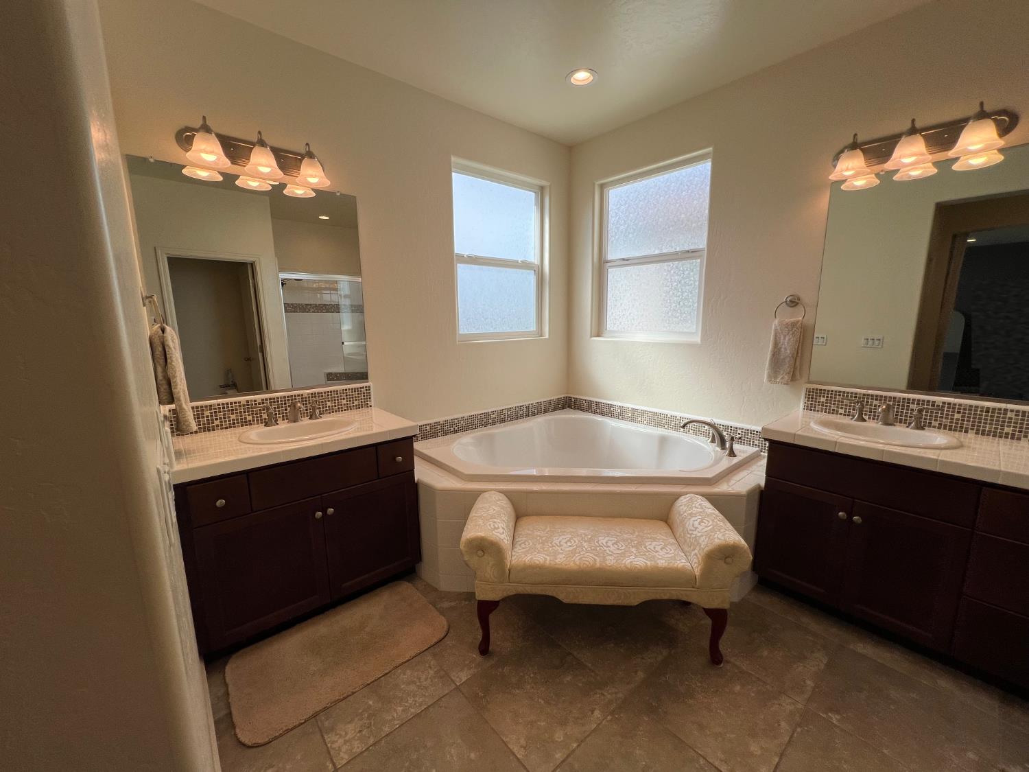 1100 Corazon Ave, Clovis, CA 93619