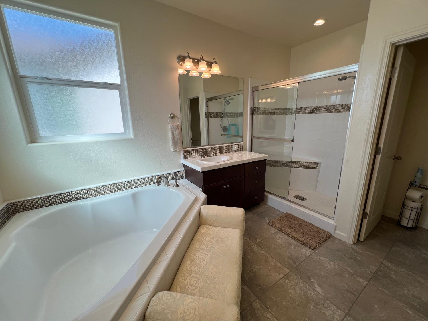 1100 Corazon Ave, Clovis, CA 93619