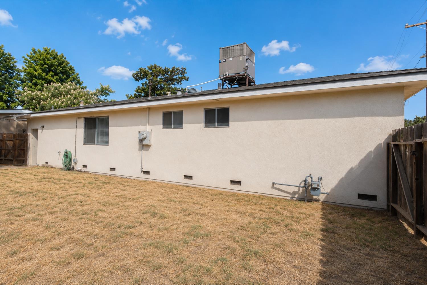 701 Ventura Ave, Chowchilla, CA 93610