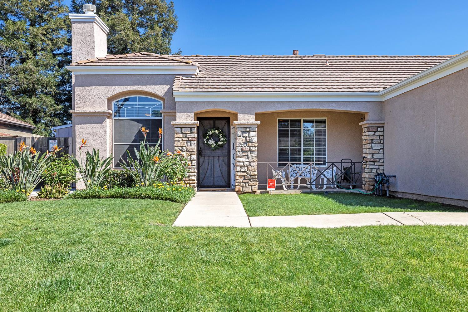 7634 N Dearing Ave, Fresno, CA 93720