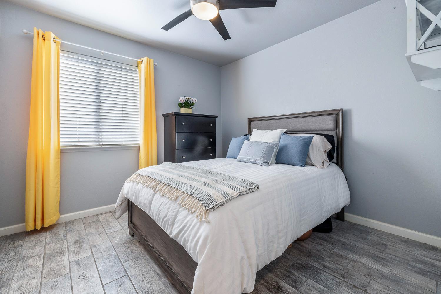 7634 N Dearing Ave, Fresno, CA 93720