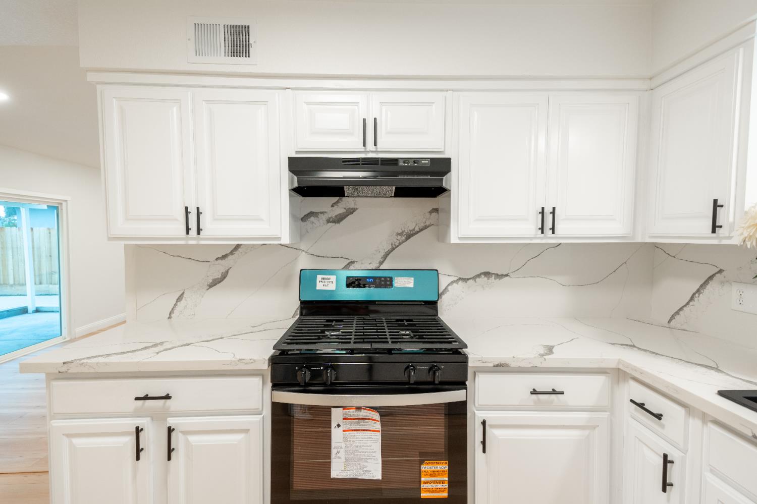 2612 Renn Ave, Clovis, CA 93611