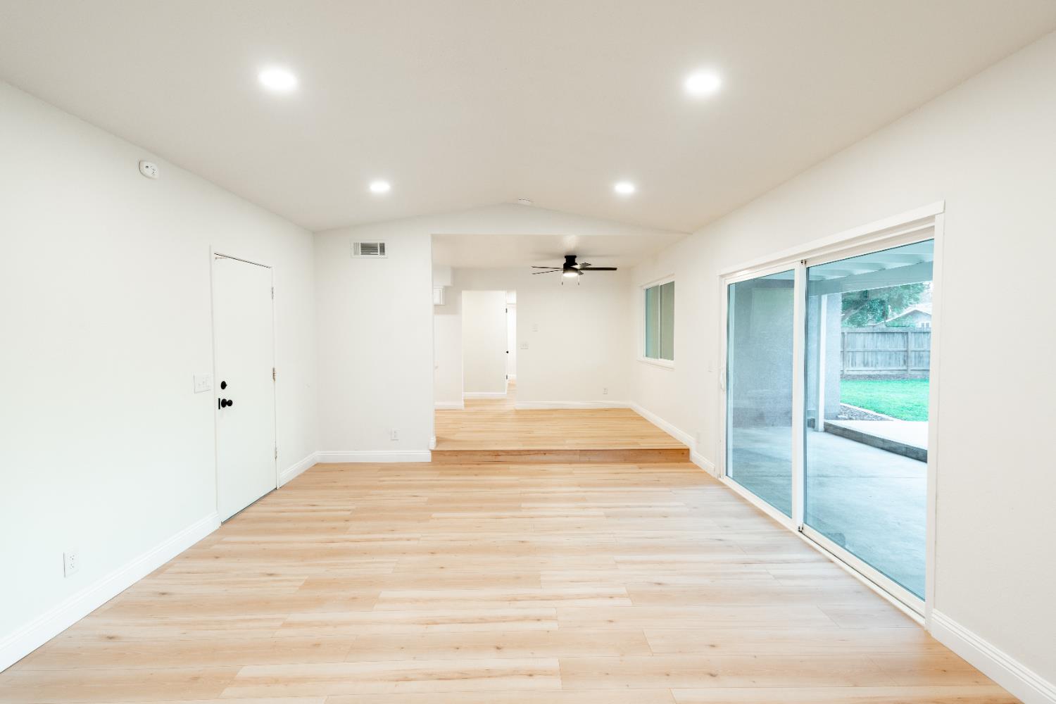 2612 Renn Ave, Clovis, CA 93611