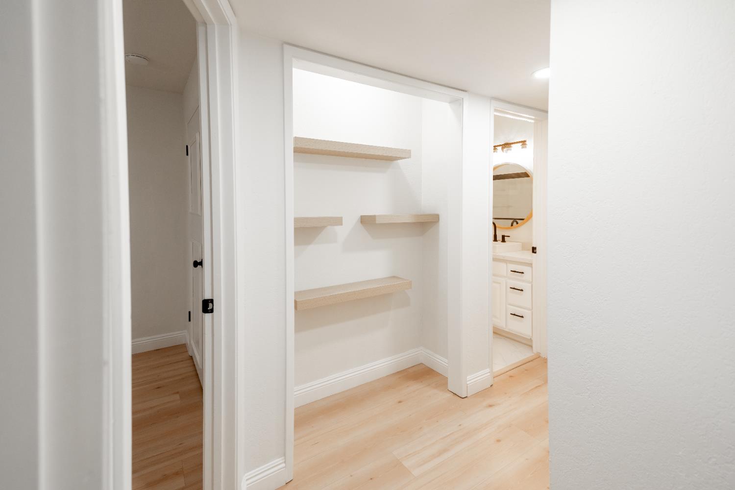 2612 Renn Ave, Clovis, CA 93611