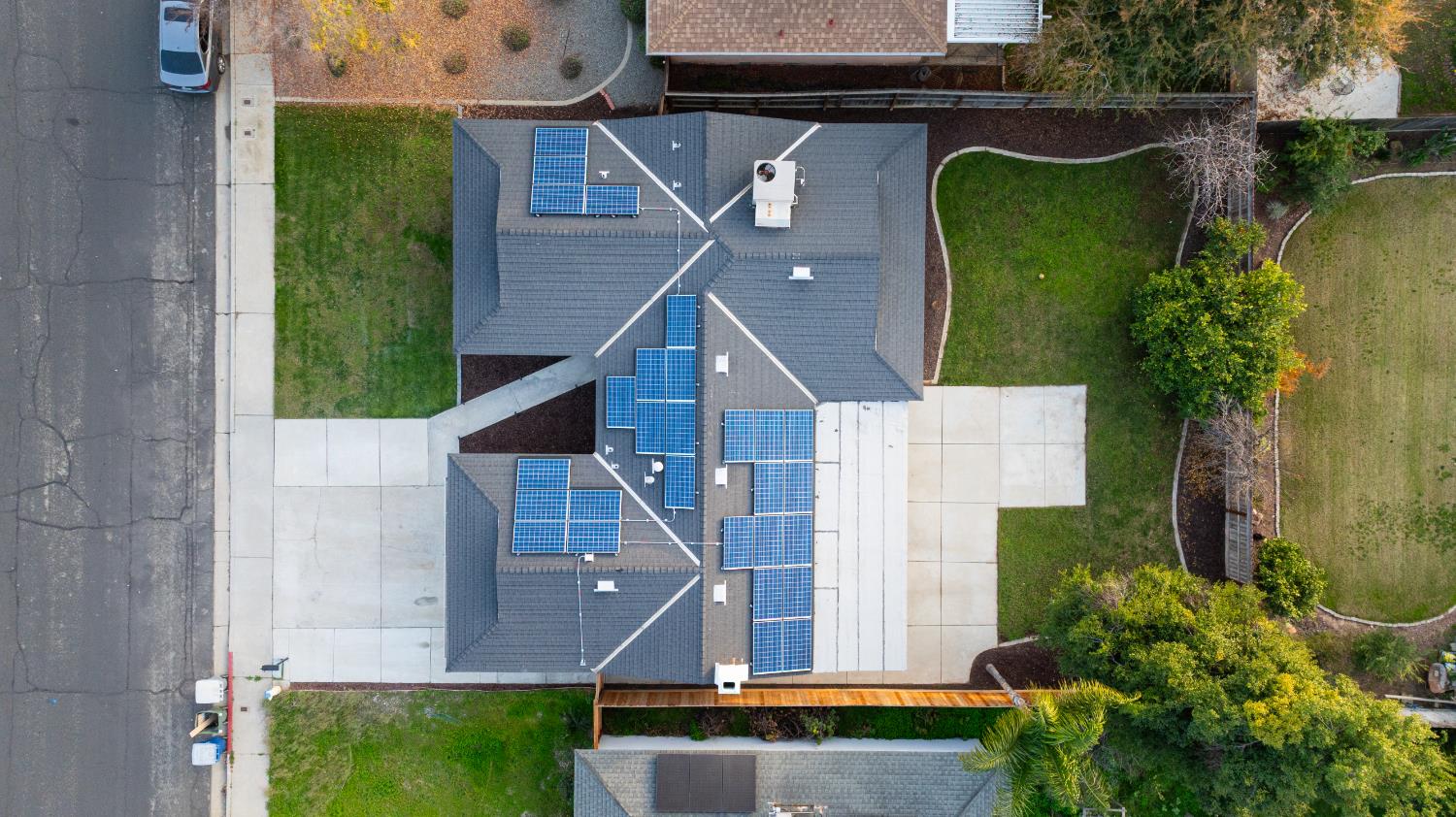 2612 Renn Ave, Clovis, CA 93611