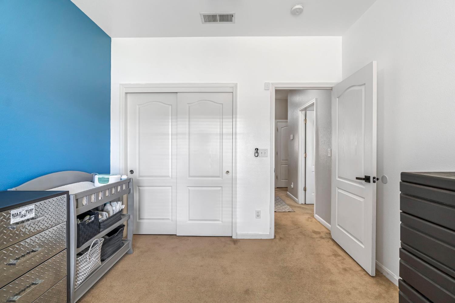 685 W Lake St, Kingsburg, CA 93631