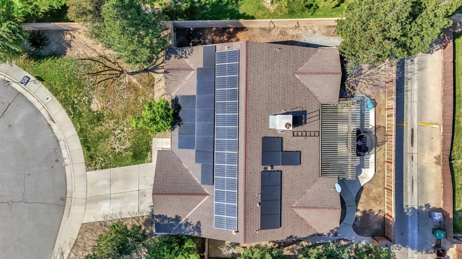 685 W Lake St, Kingsburg, CA 93631