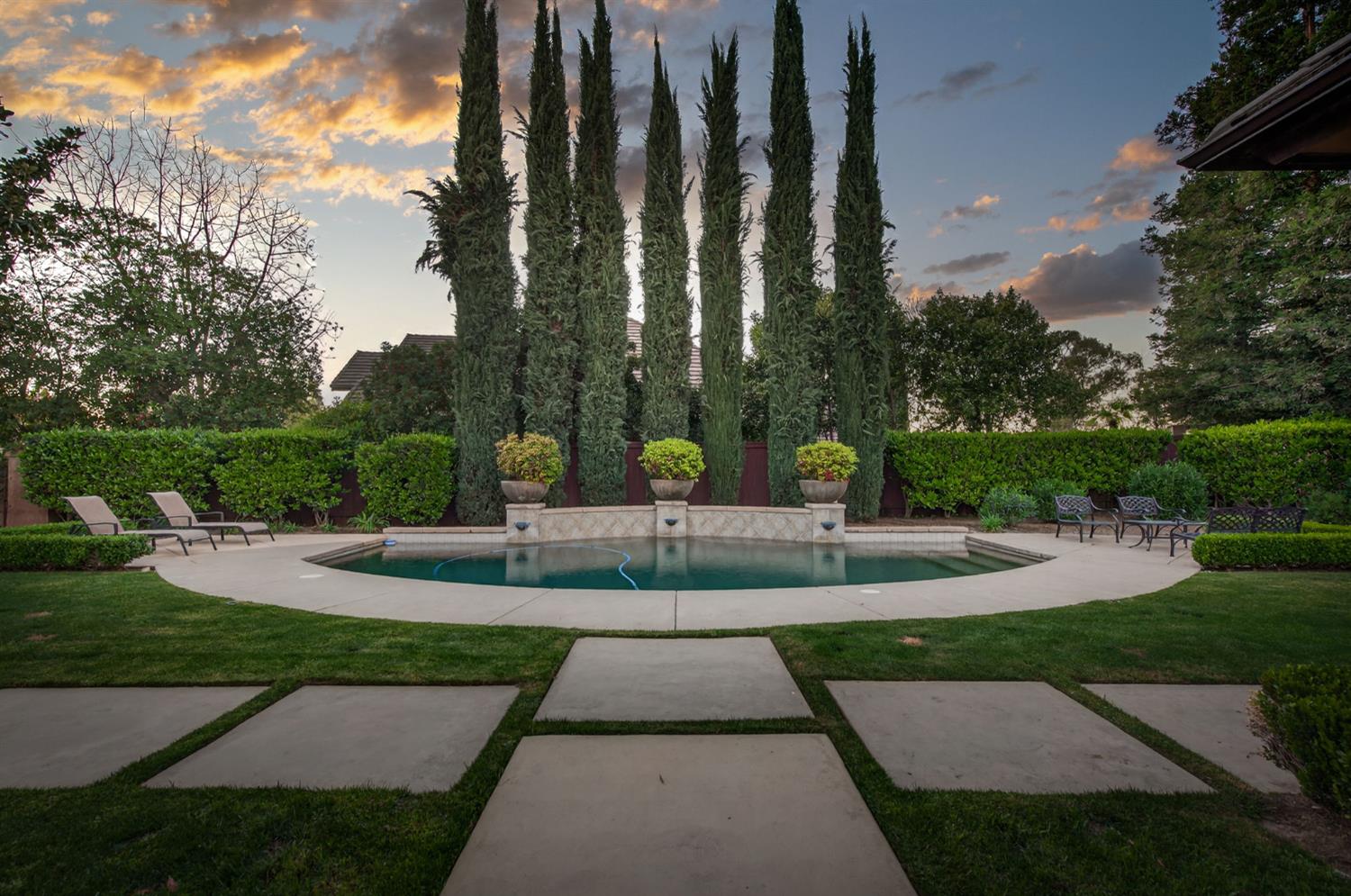 3350 E Via Montiano Ave, Clovis, CA 93619