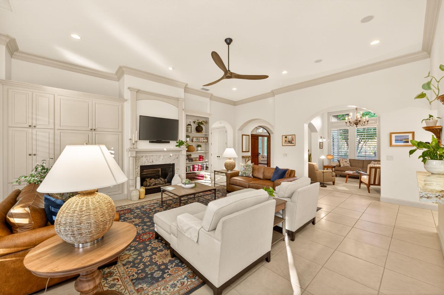 3350 E Via Montiano Ave, Clovis, CA 93619