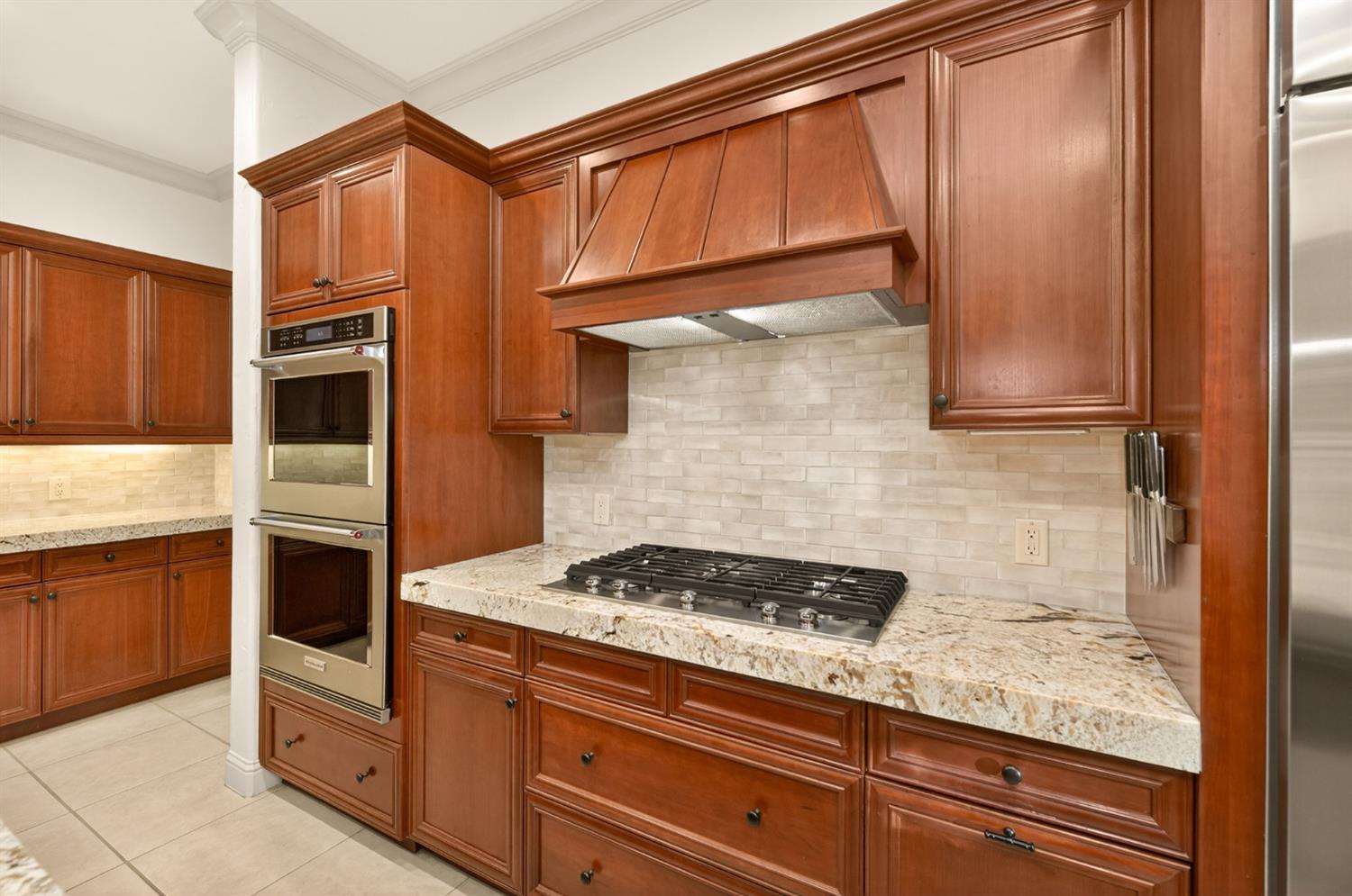 3350 E Via Montiano Ave, Clovis, CA 93619