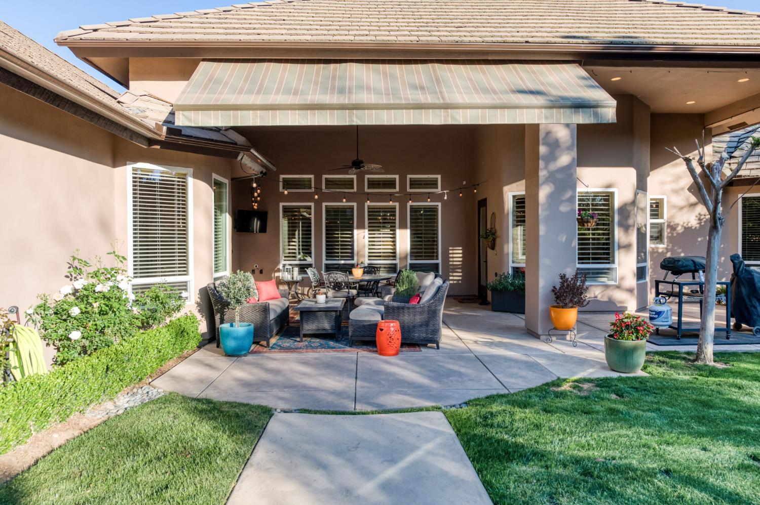 3350 E Via Montiano Ave, Clovis, CA 93619