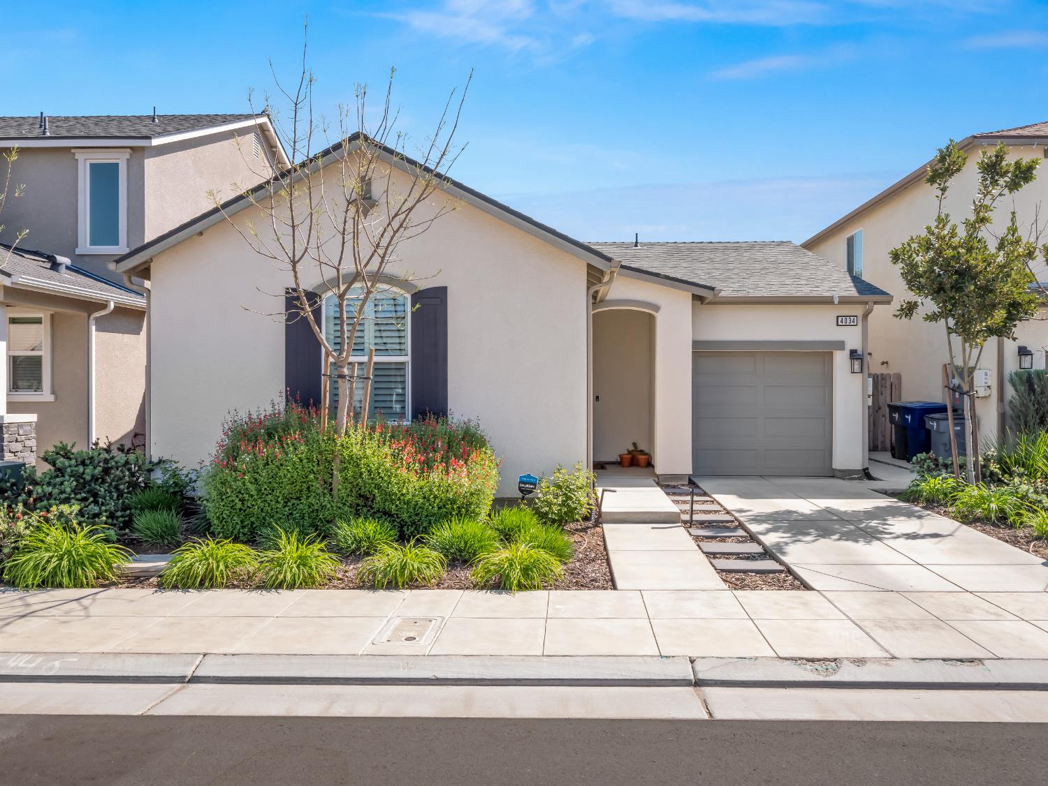 4034 N Vaughan Ave, Fresno, CA 93723