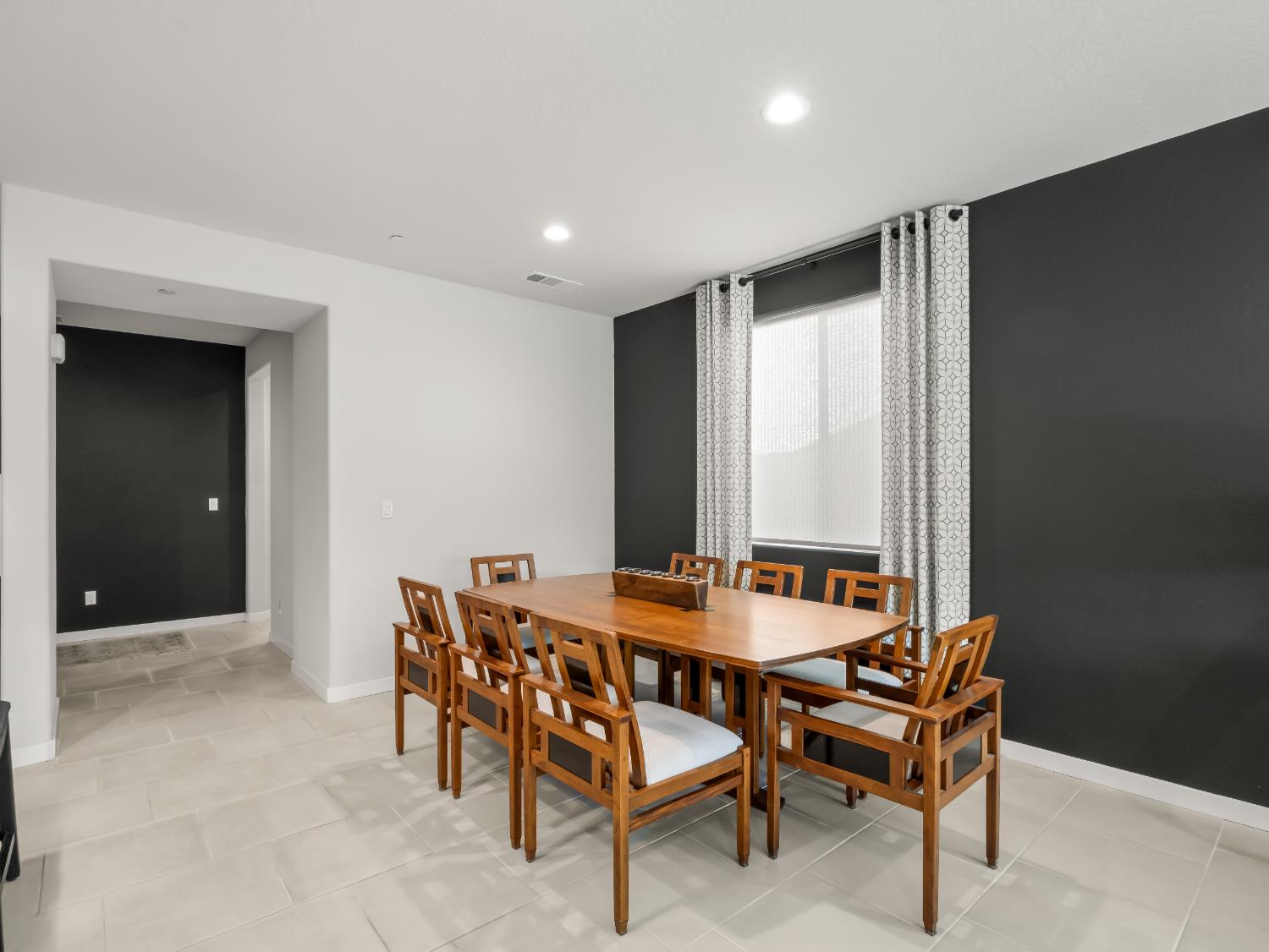 4034 N Vaughan Ave, Fresno, CA 93723