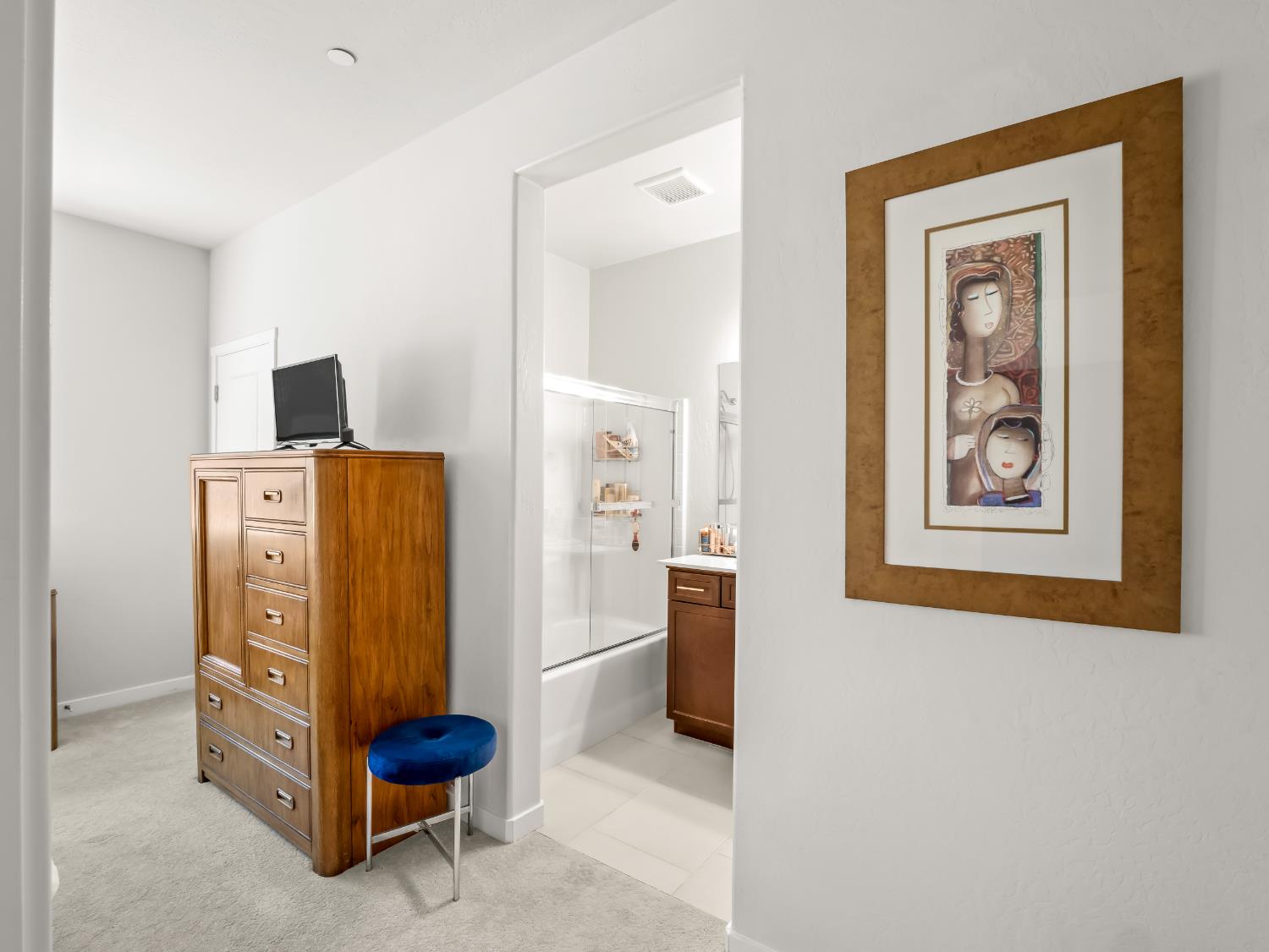 4034 N Vaughan Ave, Fresno, CA 93723