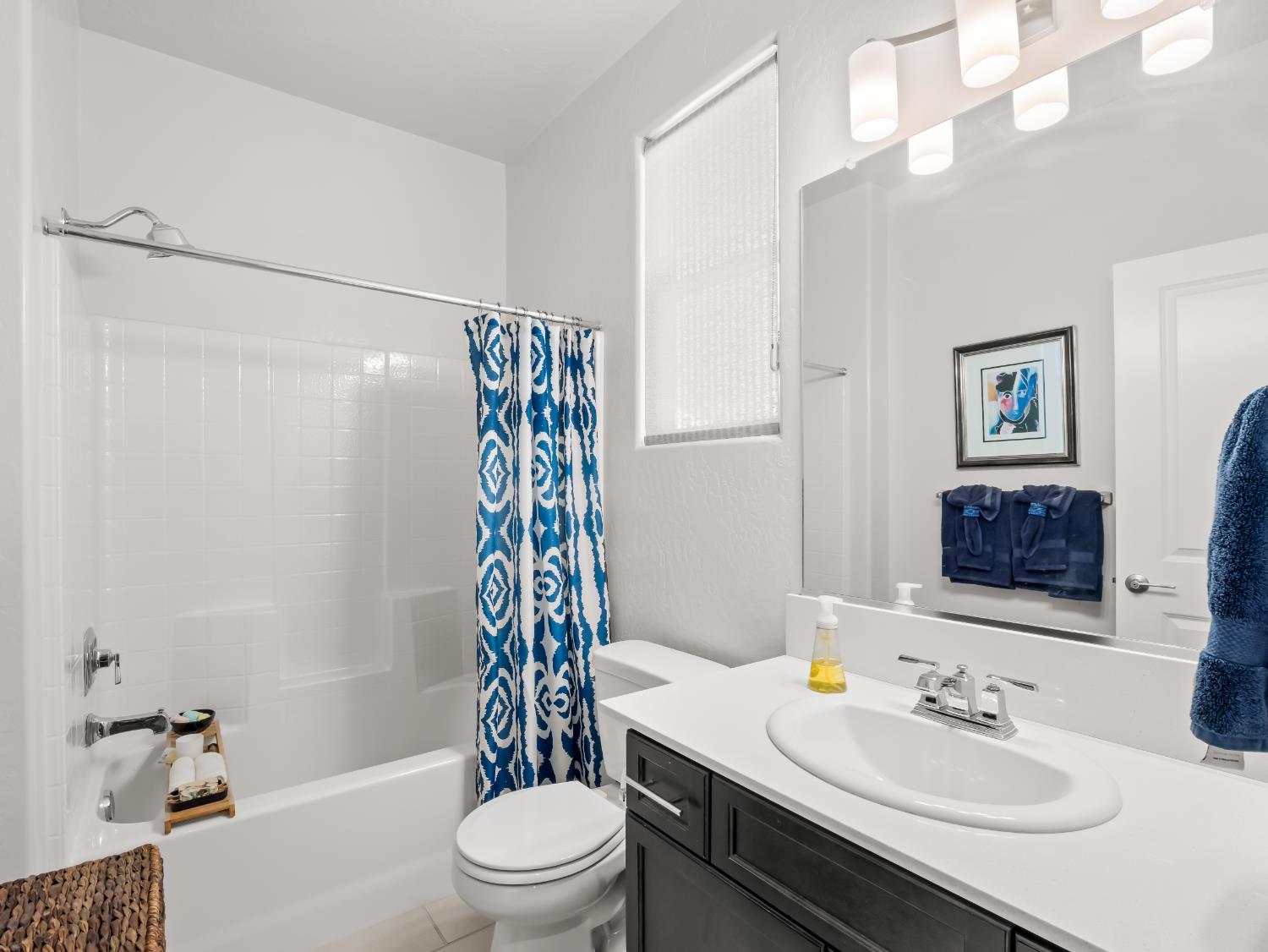 4034 N Vaughan Ave, Fresno, CA 93723