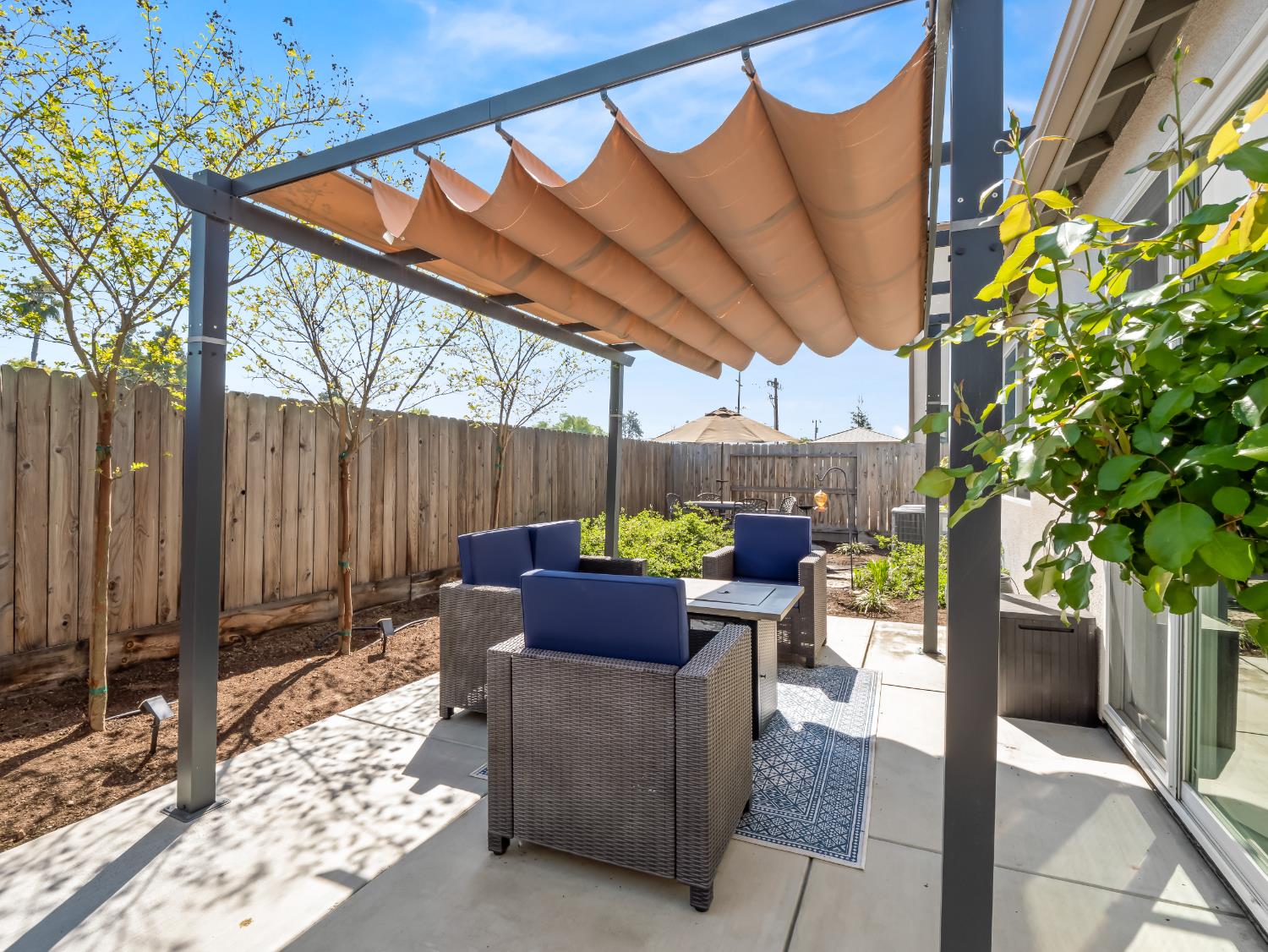 4034 N Vaughan Ave, Fresno, CA 93723