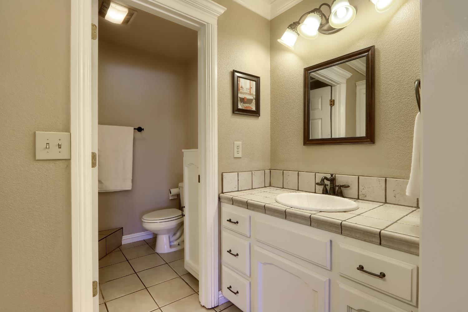 4421 Scrubby Oak Dr, Mariposa, CA 95338