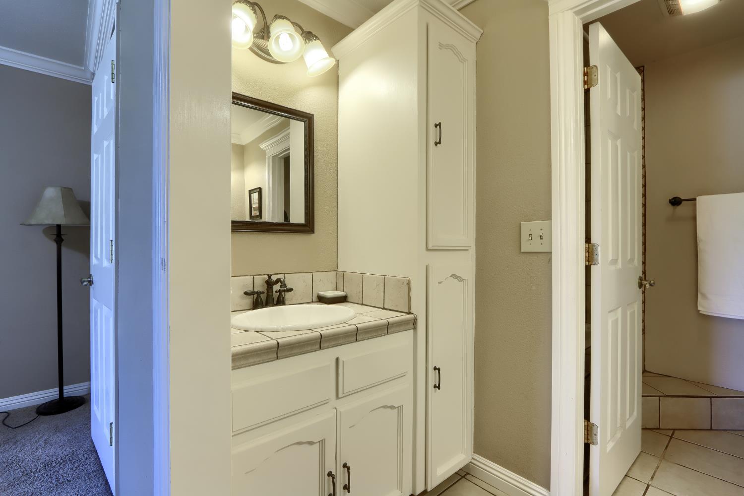 4421 Scrubby Oak Dr, Mariposa, CA 95338