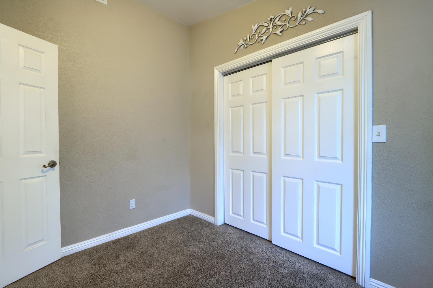 4421 Scrubby Oak Dr, Mariposa, CA 95338