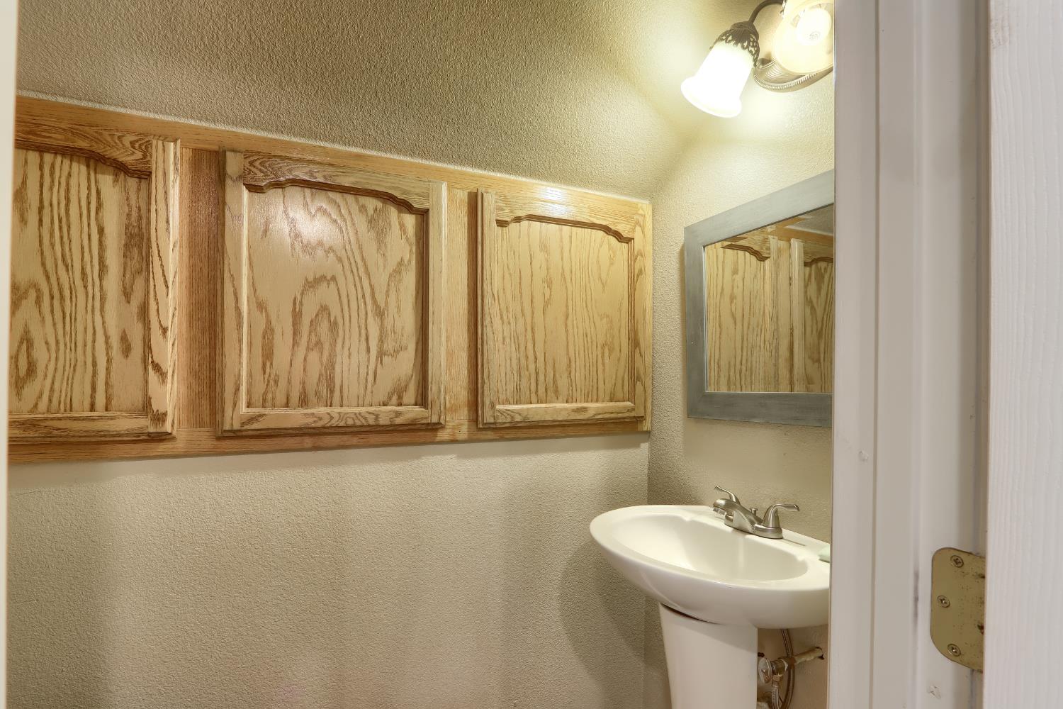 4421 Scrubby Oak Dr, Mariposa, CA 95338